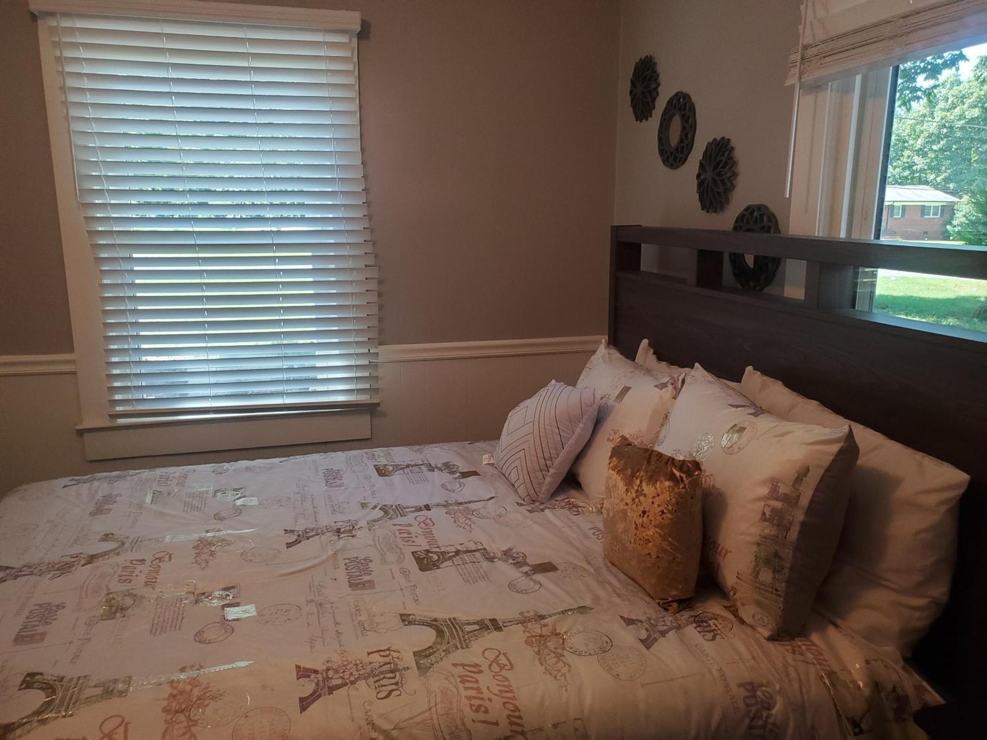 Private Single Level Standalone House Large Lot - 3 Bedrooms Charlotte Exteriér fotografie