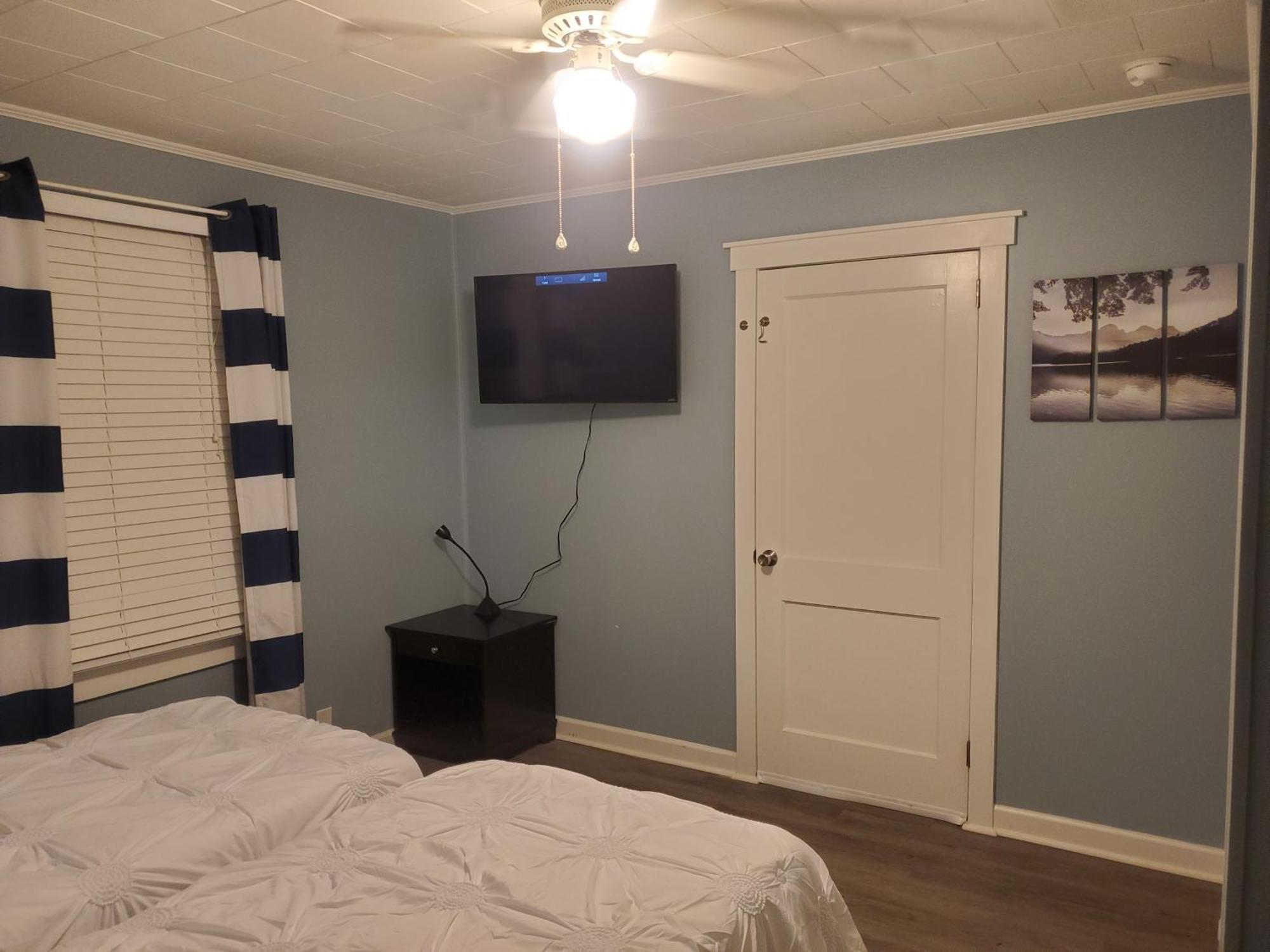 Private Single Level Standalone House Large Lot - 3 Bedrooms Charlotte Exteriér fotografie